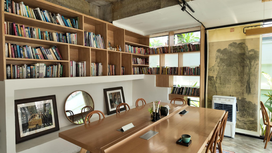 Public Area 3, YOLO Bangkok Boutique Hotel, Wattana