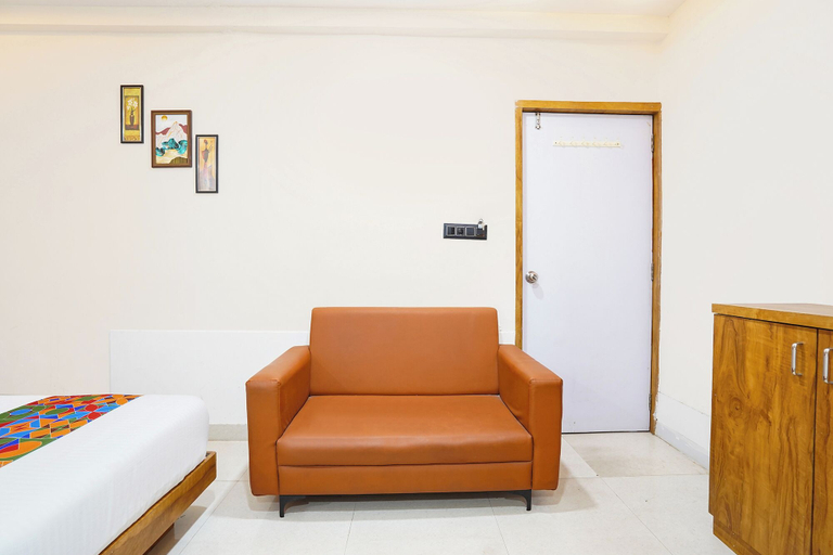 Room 5, Fabhotel Royal King, Ahmadabad