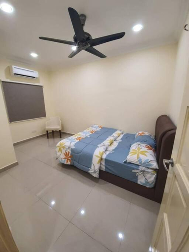Bedroom 4, BENTONG MAKMUR GUESTHOUSE , Bentong
