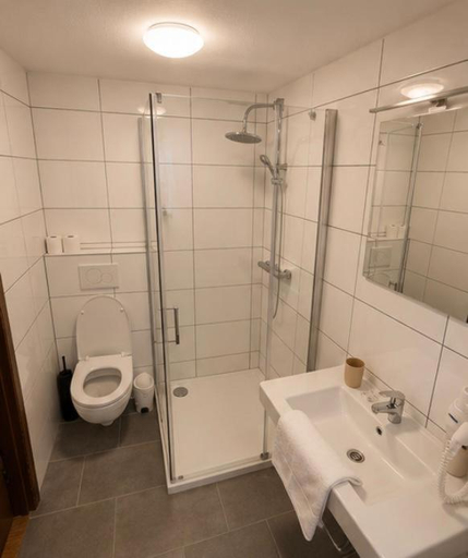 Bathroom 4, Hotel Restaurant El Greco bei der Taffingsmuhle, Saarlouis