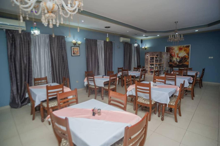Dining room, Room-one Large Room in Lubumbashi, Lubumbashi