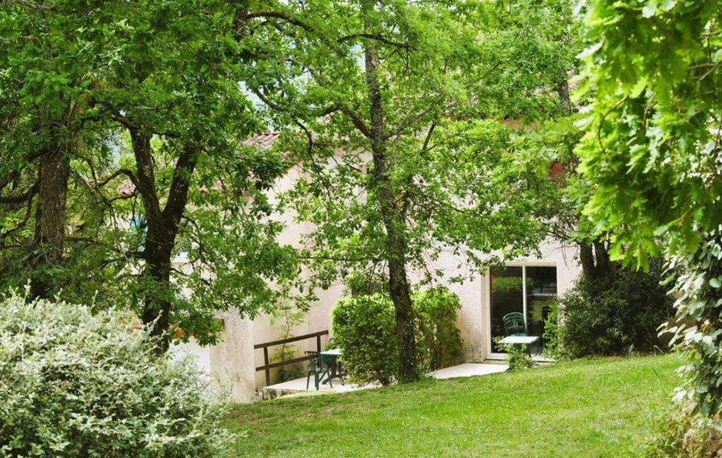 Garden 3, Lovely Duplex With Scenic Terrace, Lot
