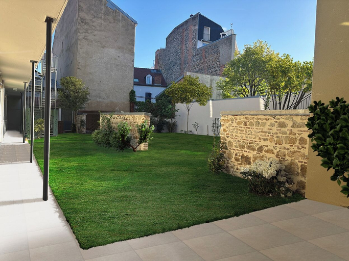 Exterior & Views