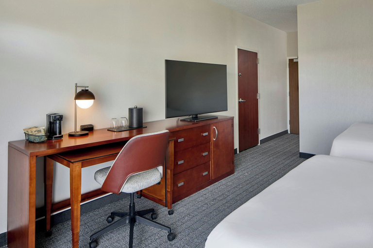 Bedroom 4, Courtyard by Marriott Rochester Brighton, Monroe