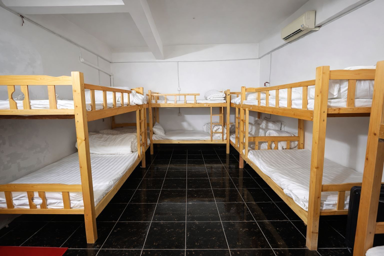 Room 5, YT Hotel & Hostel Vientiane, Vientiane