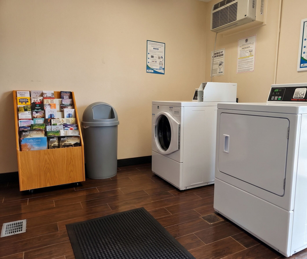 Laundry room, CRANBERRY PARK HOTEL, Allegheny