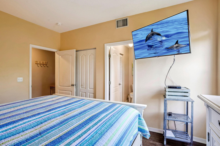 Bedroom 3, Amadeus 5, Pinellas