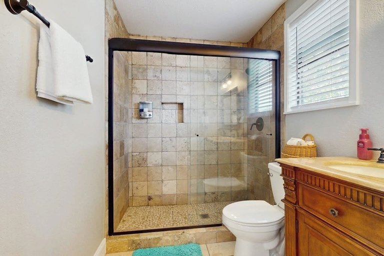 Bathroom 2, Waterfront House on Lake LBJ With Full Kitchen, Patio, Pool Table & Dog-friendly, Burnet