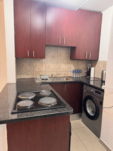 Laundry, Stylish 1-bed in Bryanston, City of Johannesburg