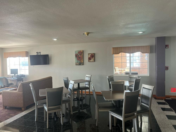 Food & Drinks 4, Longhorn Inn & Suites, Potter