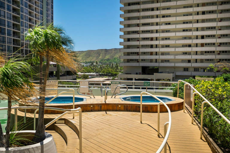 Sport & Beauty 4, Hawaiian Sun Holidays, Honolulu