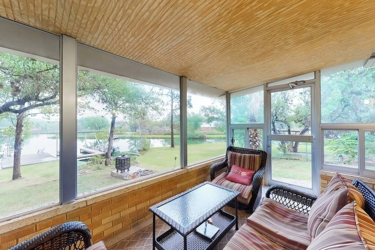View from room, Wonderful Lakefront Home With Yard, Water Views, Central AC, Wifi, Private W/D, Burnet