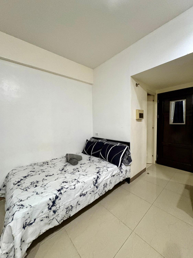 Bedroom 3, Mabolo Garden Flats - Quiet modern studio with balcony pool jogging trail near malls and IT Park, Cebu City