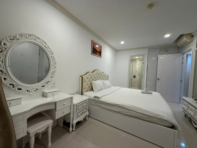 Bedroom 4, Sunrise city, District 7