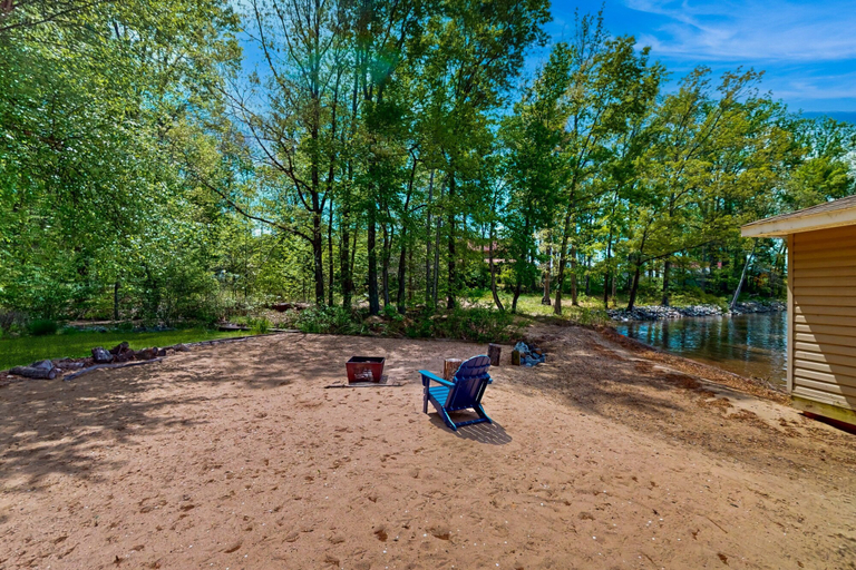 Exterior 4, Spacious Lakefront House W/private hot Tub, Deck, Fire pit & Grill, Spotsylvania