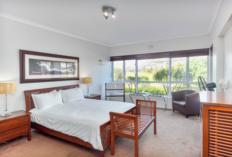Room 5, Mouille Point Mountain View 2 Bedroom, City of Cape Town