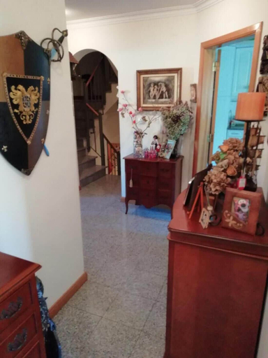 Others 5, Room-bed 18 in a 6-bed Mixed Dormitory r, Sintra