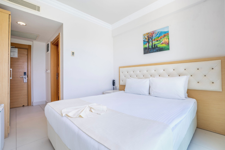 Bedroom 2, Dragut Point North Hotel, Bodrum