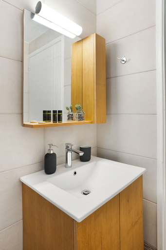 Bathroom 2, Ocean Alley Seaside Retreats, Crete