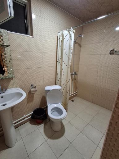 Bathroom 5, Andranik B&B