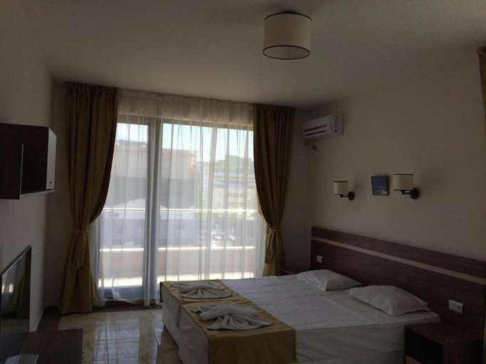 Bedroom 3, Flower Street provides accommodations with free Wifi, air conditioning, Nesebar
