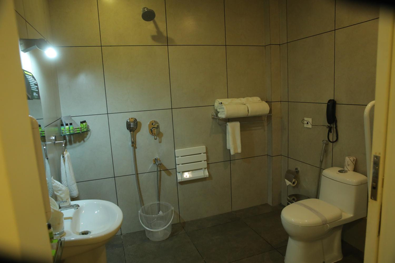 Others 3, The Hotel Chettungal, Ernakulam