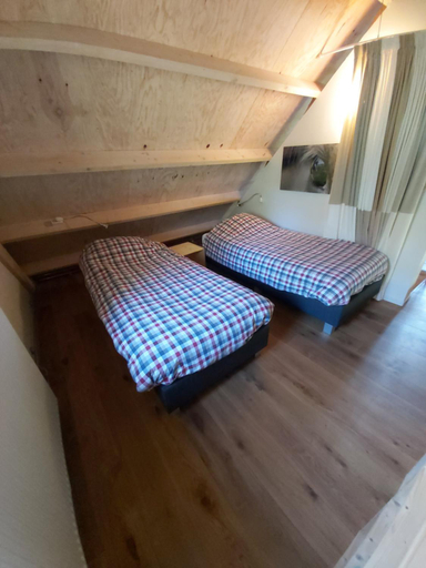 Bedroom 2, Gast op stal nabij Leeuwarden, Leeuwarderadeel