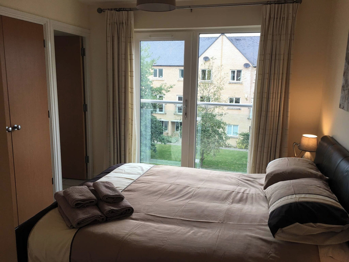 Bedroom 2, Riverside Penthouse 2 Bed 2 Bath River Views, Cambridgeshire