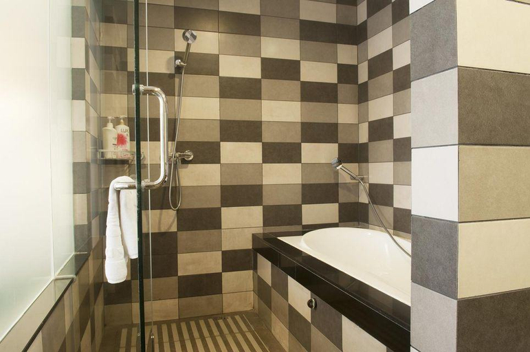 Bathroom 3, Xiamen Lovely Bay Hostel, Xiamen