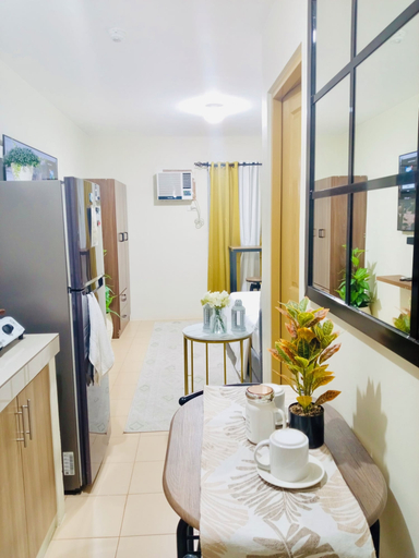Dining room 4, Oceanfront Condo in Dumaguete City - Perfect Getaway, Dumaguete City
