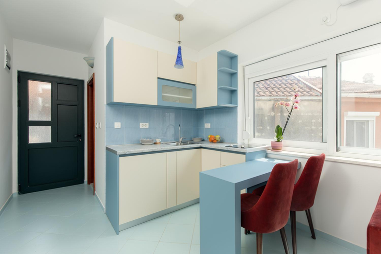 Others 5, Apartmani Pravilovic