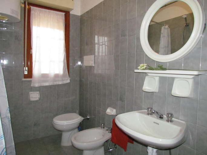 Bathroom 5, Comfort and fun by the Pool-beahost, Venezia