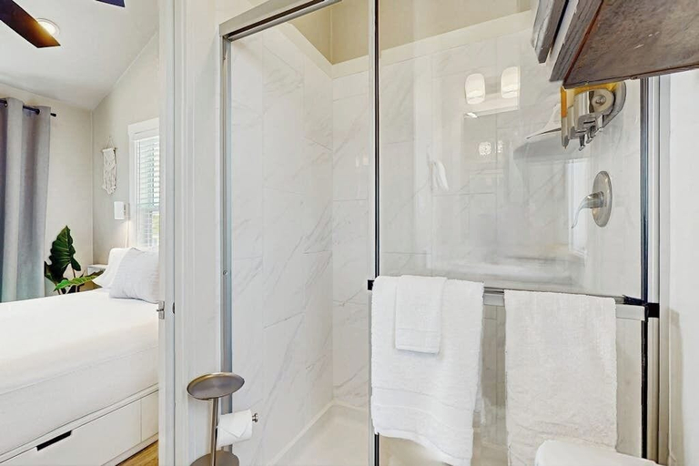 Bathroom 3, Modern Tiny Home With Loft, Kitchen, Cozy Patio and Shared Pools, Great Location, Gillespie