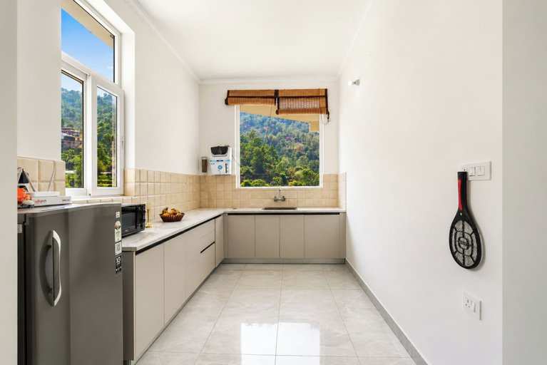 Private kitchen 5, Alaya Stays Gable Pine with Pool, Solan