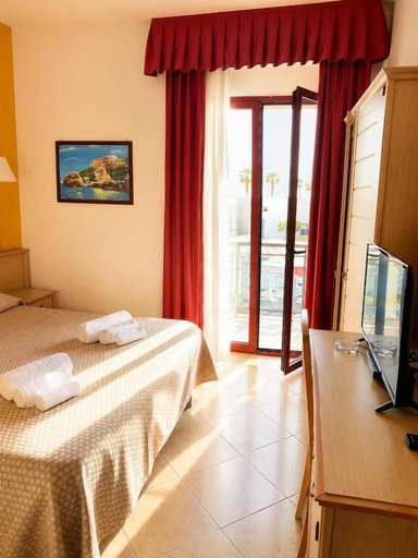 Bedroom 3, B&B MARINA SLEEP AND SHIP, Foggia