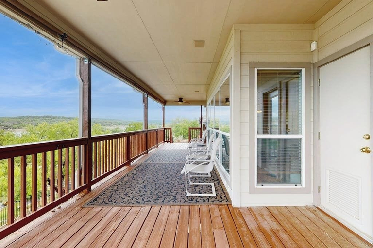 View from room 4, Scenic Riverfront Home With Boat Access, Private Pool/hot Tub - Close to Shopping, Travis