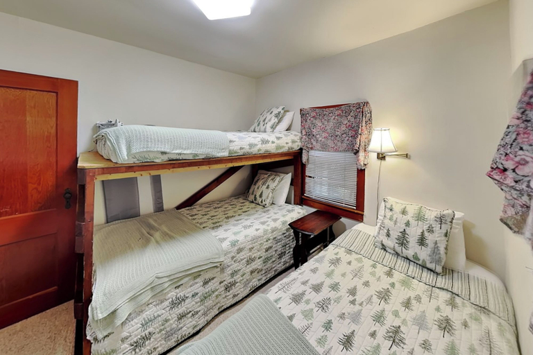 Bedroom 3, Simpson's Sanctuary by Taylor Made Deep Creek, Garrett