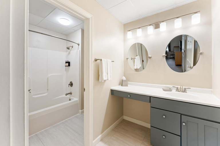 Bathroom, The Essex Resort, Chittenden