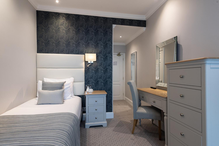 Bedroom 3, Carlyon Bay Hotel, Cornwall
