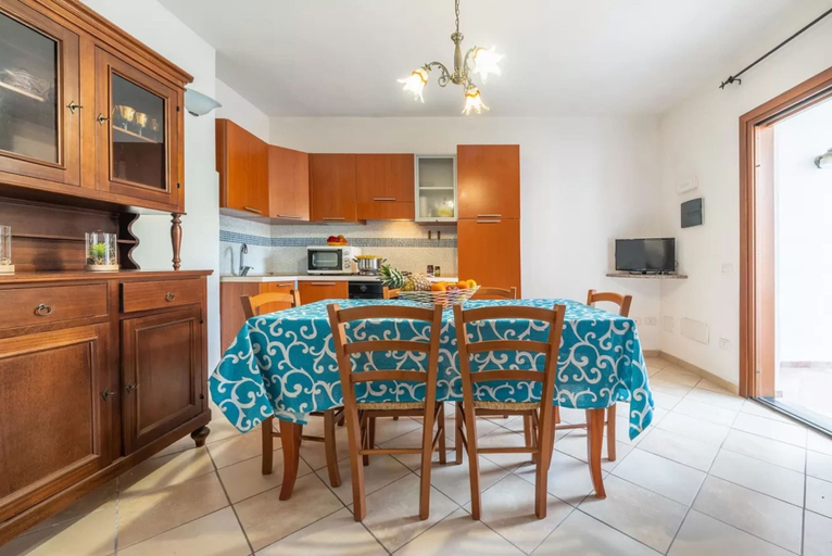 Dining room 2, Cozy Veranda Retreat Near Budoni, Nuoro