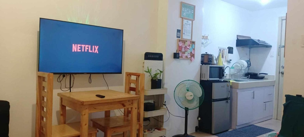 Others 4, Luxurious 9th Floor Studio in Quezon City With Private Pool, Quezon City