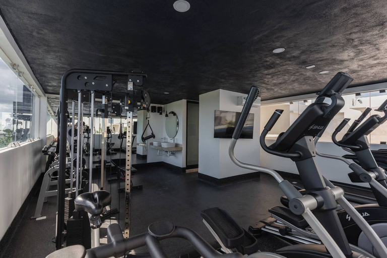 Fitness facility 5, Modern and Bright Rooftop Pools gym Cowork, Cozumel
