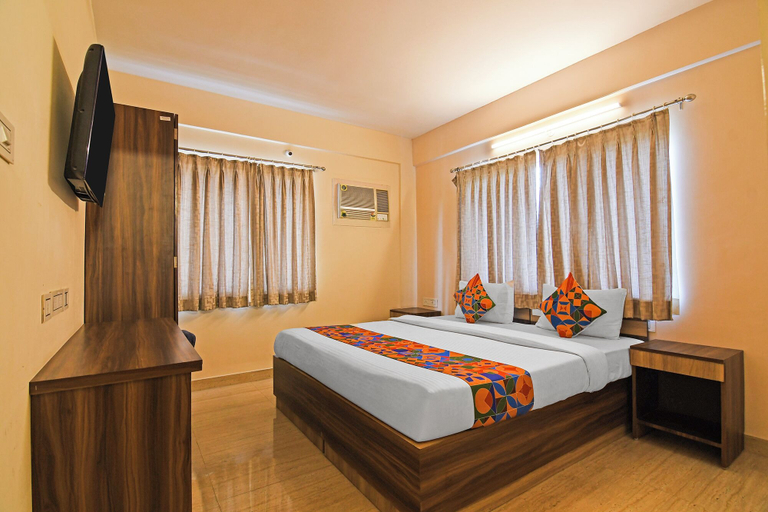 Room 4, FabHotel The Bliss, Nr - Bisarjan Ghat, North 24 Parganas