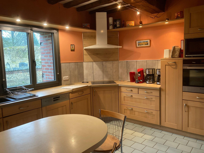 Private kitchen 3, Large Family Home in Normandy, Seine-Maritime