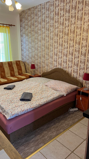 Bedroom, Adria penzion, Nové Zámky