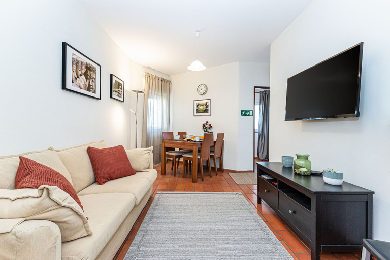 Room 5, Lagos Peaceful Panorama City Center, Lagos