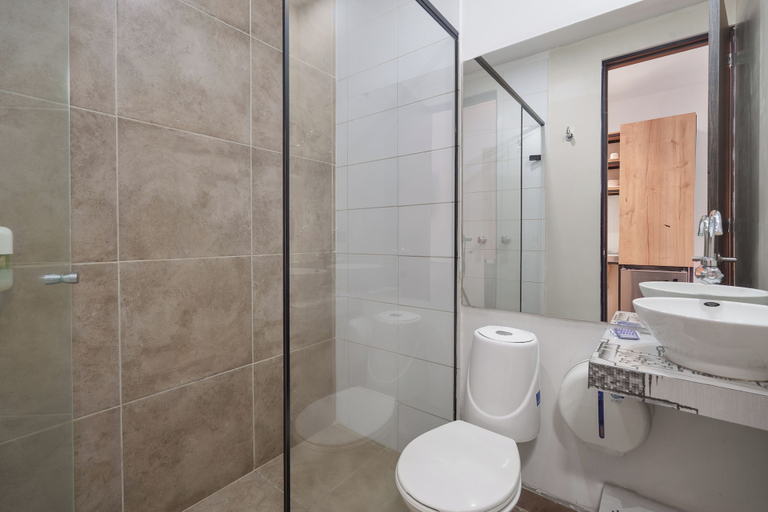 Bathroom 4, Apartments Pool and Rooftop Downtown Hotel, Medellín