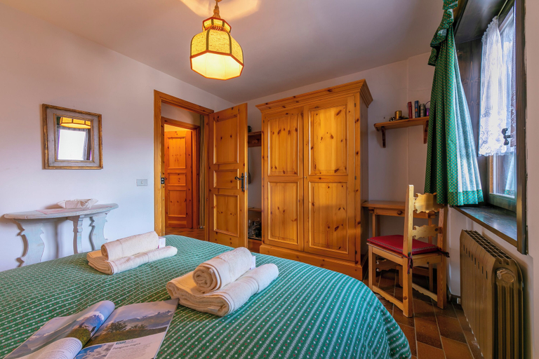 Bedroom 3, Casa Cisi ski in-Ski out 20m, Sondrio