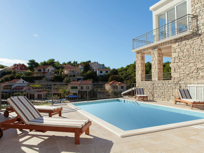 Sport & Beauty, Charming Villa in Vela Luka on the Beach, Vela Luka