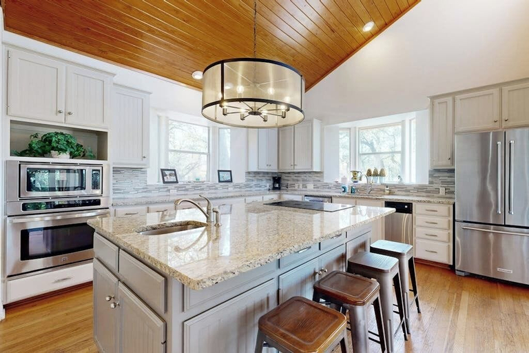 Private kitchen 4, Regal Riverfront Home With 2 Cabins - 2 Miles to Marina, Travis